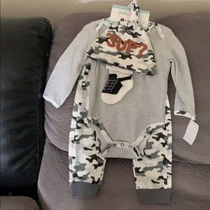 Four piece baby outfit